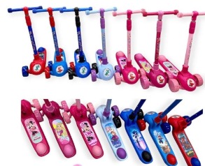 PATINETA DE PERSONAJE PEQUEÑA LUZ Y MUSI